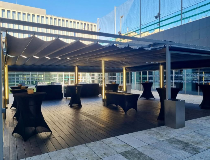Recordeu que al nostre restaurant Cafè Il·lusió by MUXÍA a l'ONCE disposem d’un espai especial per a esdeveniments i una terrassa molt tranquil·la i privada on podeu gaudir del sol i l'ombra.